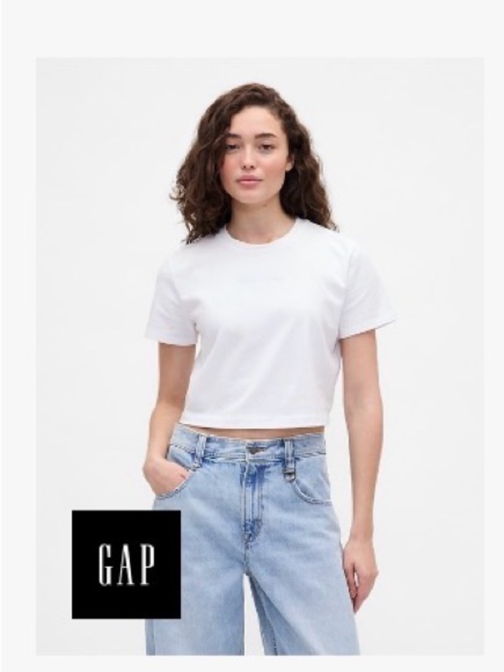 Gap × BÉIS Organic Cotton VintageSoft Crop Graphic T-
Shirt
